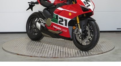 Neumotorrad Ducati Panigale V2