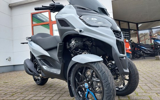 Neufahrzeug Piaggio MP3 310 Sport - Bild 6