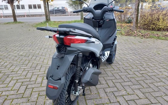 Neufahrzeug Piaggio MP3 310 Sport - Bild 9