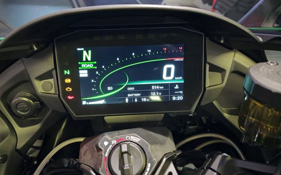 Gebrauchtmotorrad Kawasaki Ninja H2 SX SE - Bild 7