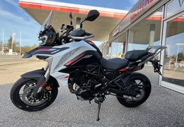 Neumotorrad Benelli TRK 702