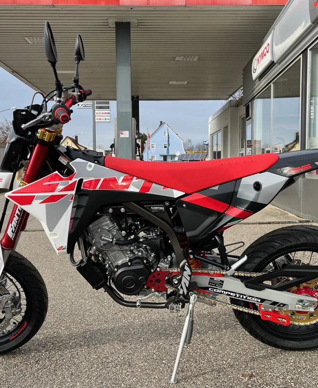 Fantic XMF 125 Performance<br />& Competition jetzt mit ABS