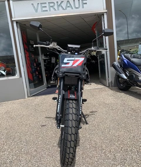 Angebot FB Mondial Flat Track 125i ABS Bild 2: Angebot FB Mondial Flat Track 125i ABS