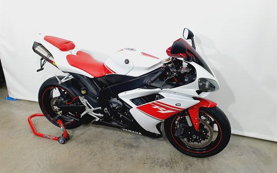 Gebrauchtmotorrad Yamaha R1 - Bild 3