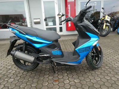 Super 8 R 50i