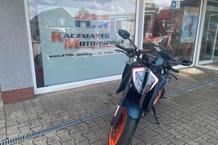 KTM 1290 Super Duke R EVO