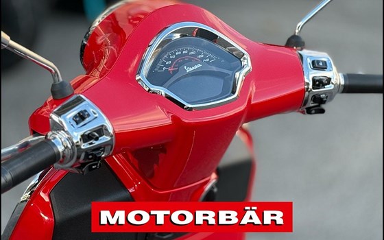 Neufahrzeug Vespa GTS 125 Super - Bild 4 Neufahrzeug Vespa GTS 125 Super - Bild 4