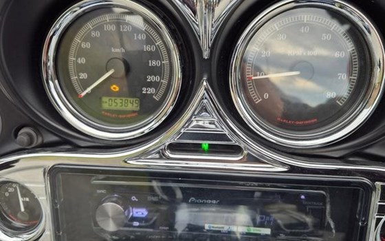 Gebrauchtmotorrad Harley-Davidson Electra Glide Ultra Classic FLHTCU - Bild 6