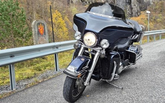 Gebrauchtmotorrad Harley-Davidson Electra Glide Ultra Classic FLHTCU - Bild 7