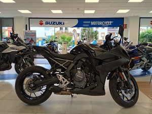 Suzuki GSX-8R