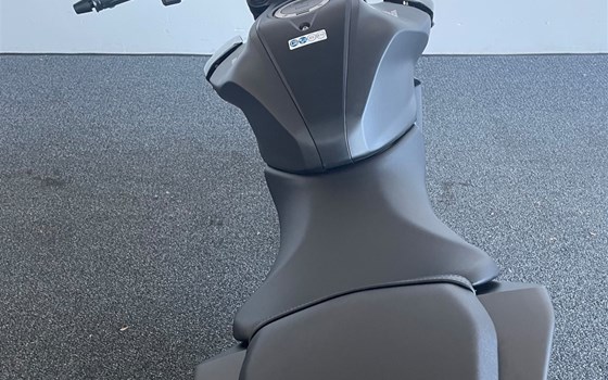 Neufahrzeug Honda CB125R - Bild 14 Neufahrzeug Honda CB125R - Bild 14