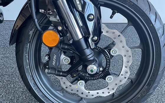 Neufahrzeug Honda CB125R - Bild 3 Neufahrzeug Honda CB125R - Bild 3