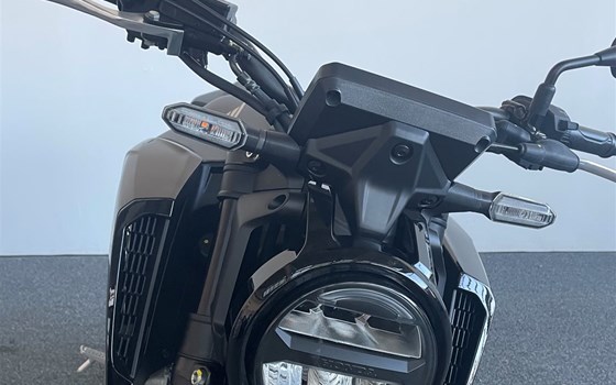 Neufahrzeug Honda CB125R - Bild 9 Neufahrzeug Honda CB125R - Bild 9