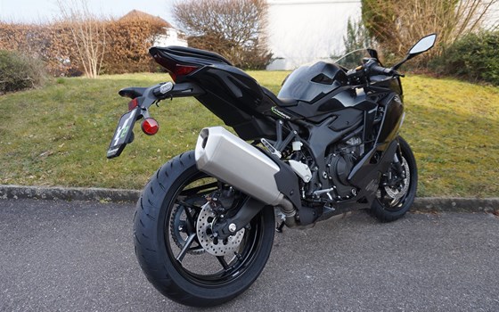 Neufahrzeug Kawasaki Ninja ZX-4R - Bild 4