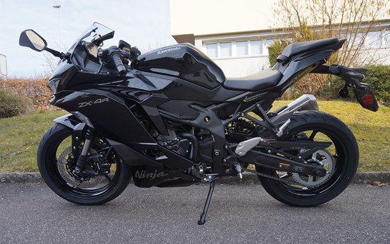 Neufahrzeug Kawasaki Ninja ZX-4R - Bild 8