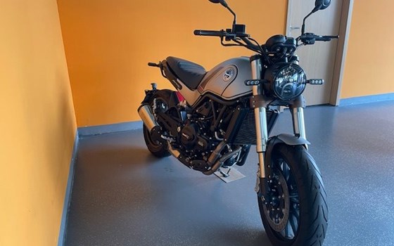 Gebrauchtmotorrad Benelli Leoncino 500 - Bild 3