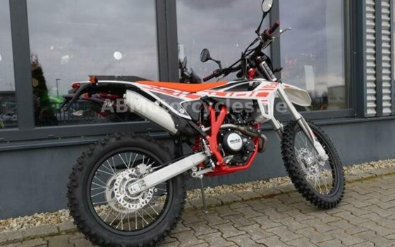 Neufahrzeug Beta RR Enduro 4T 125 AC - Bild 4