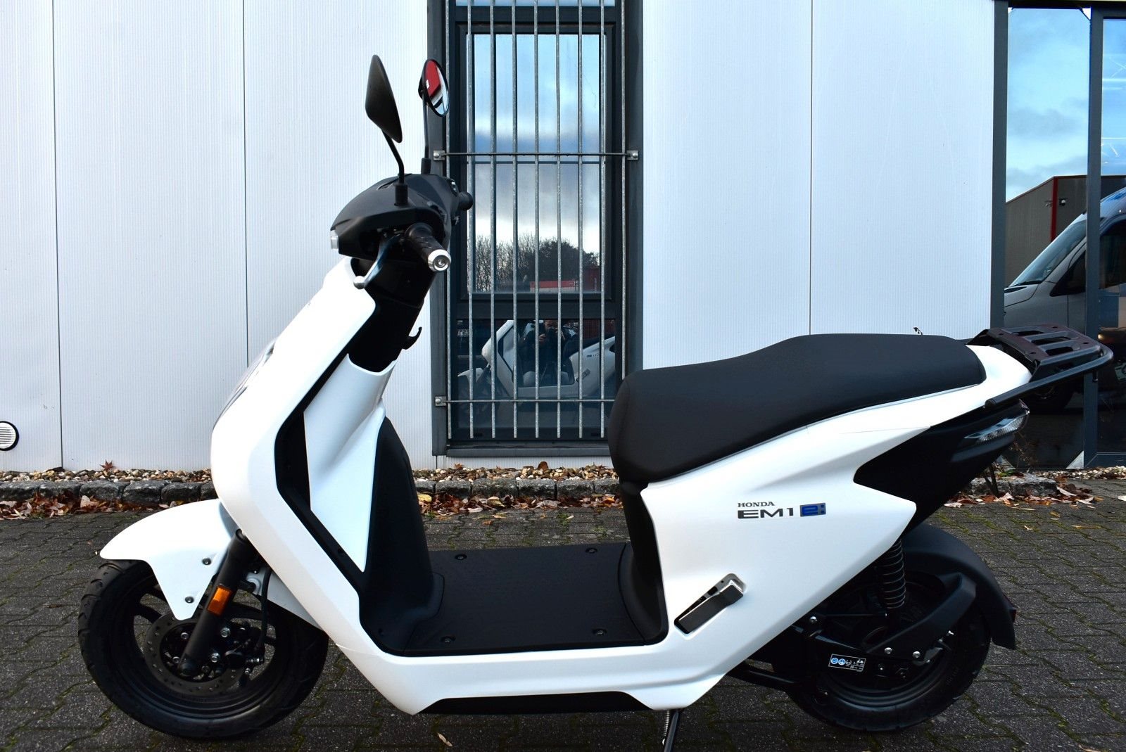 Honda EM1 e