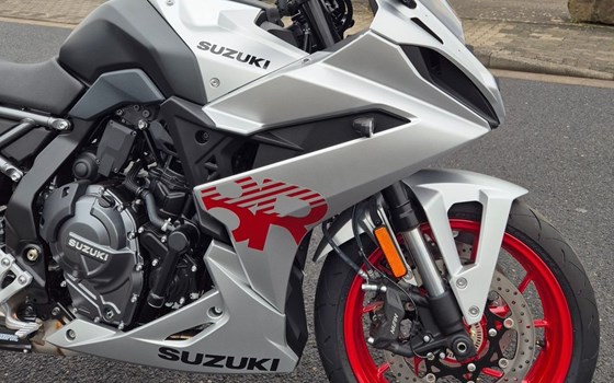 Neufahrzeug Suzuki GSX-8R - Bild 3