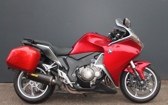 Gebrauchtmotorrad Honda VFR 1200 F - Bild 1