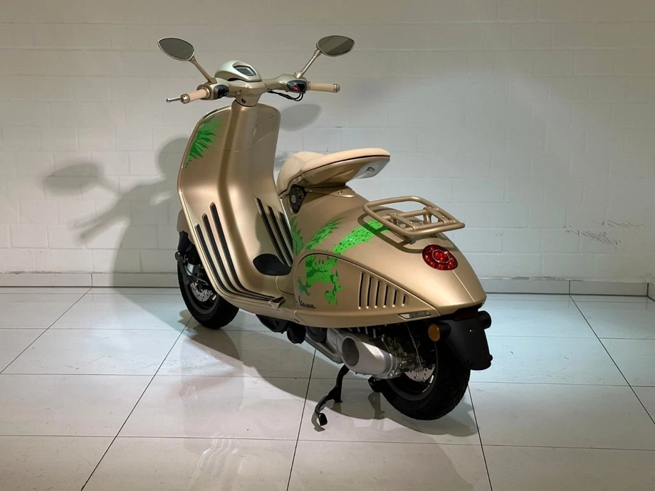 Angebot Vespa 946 Dragon Bild 3: Angebot Vespa 946 Dragon
