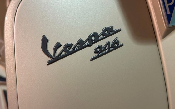 Gebrauchtmotorrad Vespa 946 Dragon - Bild 8