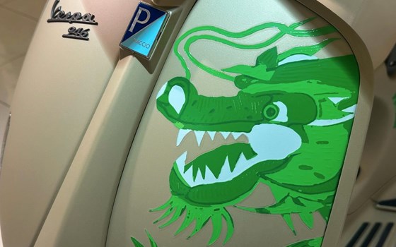 Gebrauchtmotorrad Vespa 946 Dragon - Bild 9