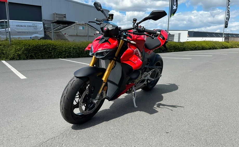 Angebot Ducati Streetfighter V4 S Bild 3: Angebot Ducati Streetfighter V4 S