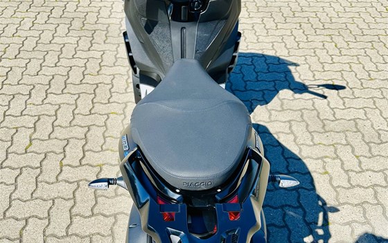 Neufahrzeug Piaggio MP3 310 Sport - Bild 4