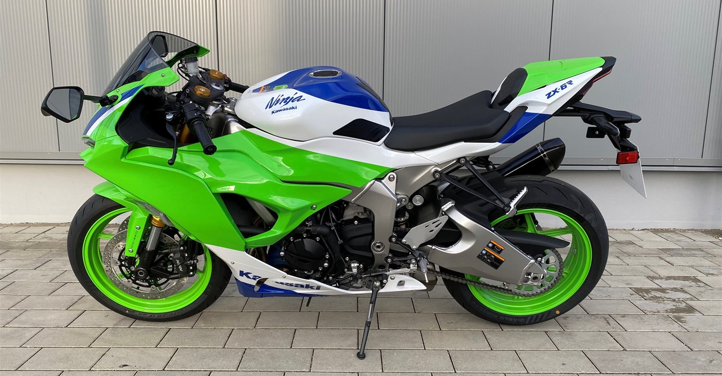 Offer Kawasaki Ninja ZX-6R 40th Anniversary Edition