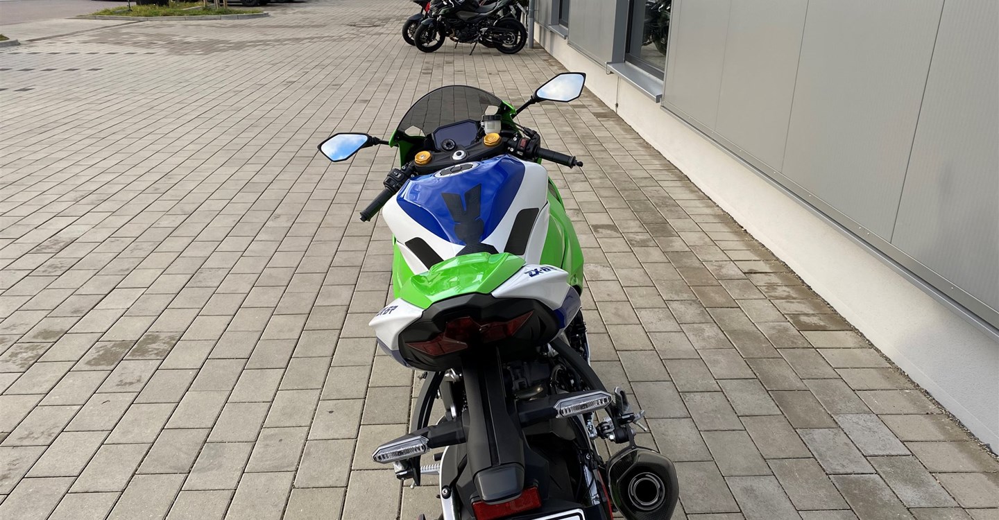 Offer Kawasaki Ninja ZX-6R 40th Anniversary Edition