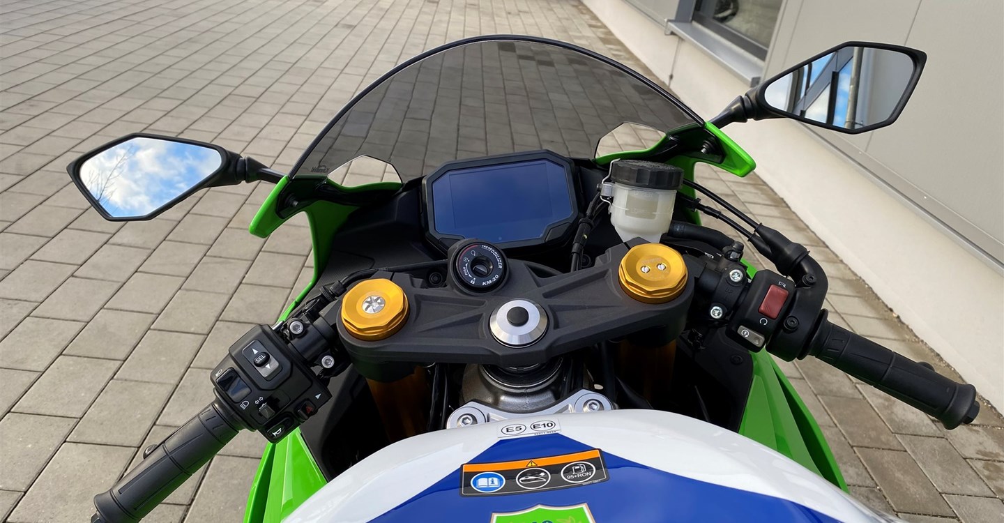 Offer Kawasaki Ninja ZX-6R 40th Anniversary Edition