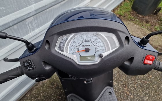 Gebrauchtmotorrad Suzuki UE 125 - Bild 6