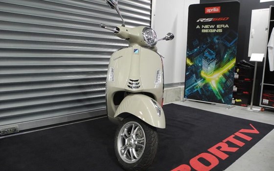 Neufahrzeug Vespa TS - Bild 5