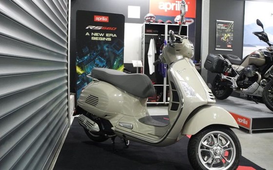 Neufahrzeug Vespa TS - Bild 7