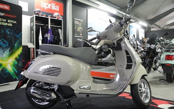 Neufahrzeug Vespa TS - Bild 8