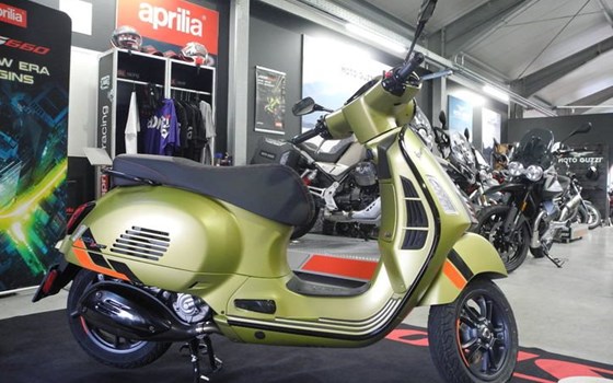 Neufahrzeug Vespa GTS Super Sport - Bild 11