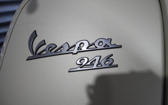 Neufahrzeug Vespa 946 Dragon - Bild 9