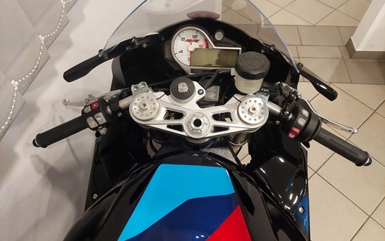 Gebrauchtmotorrad BMW S 1000 RR - Bild 3 Gebrauchtmotorrad BMW S 1000 RR - Bild 3