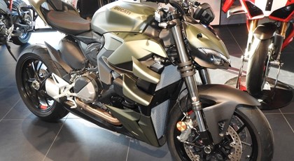 Neumotorrad Ducati Streetfighter V2