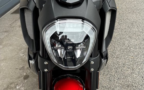 Gebrauchtmotorrad Ducati Diavel 1260 - Bild 3 Gebrauchtmotorrad Ducati Diavel 1260 - Bild 3