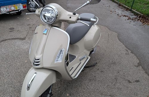 Gebrauchtmotorrad Vespa GTS 300