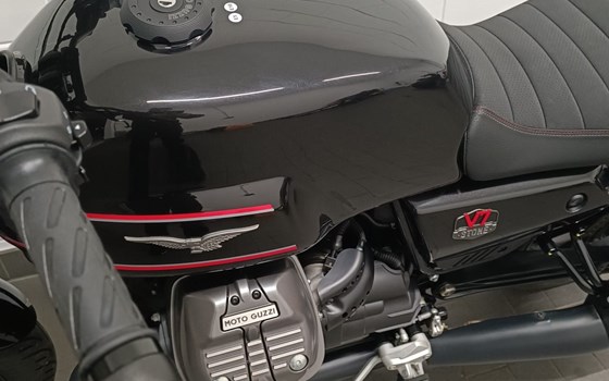Gebrauchtmotorrad Moto Guzzi V7 Stone Special Edition - Bild 15