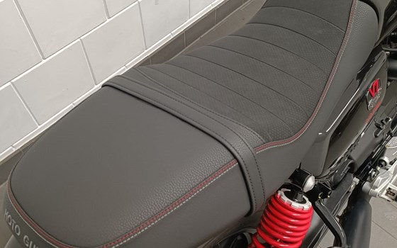 Gebrauchtmotorrad Moto Guzzi V7 Stone Special Edition - Bild 10