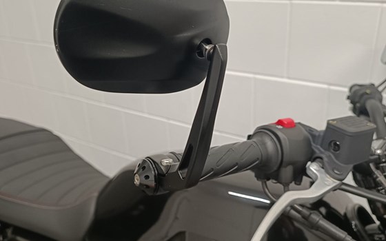 Gebrauchtmotorrad Moto Guzzi V7 Stone Special Edition - Bild 7