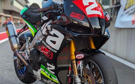 Gebrauchtmotorrad Aprilia RSV 4 Factory - Bild 1