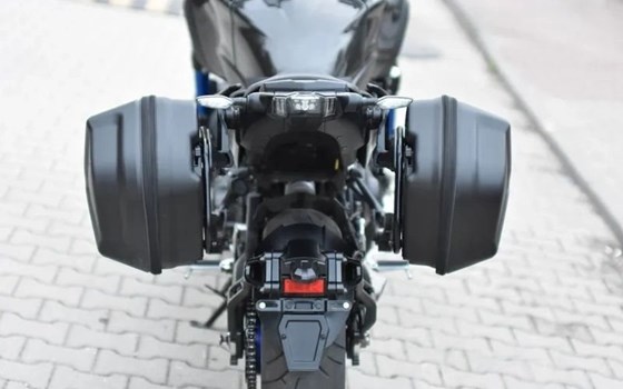 Gebrauchtmotorrad Yamaha Niken - Bild 3