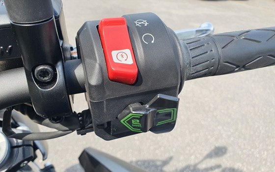 Gebrauchtmotorrad Kawasaki Z e-1 - Bild 18