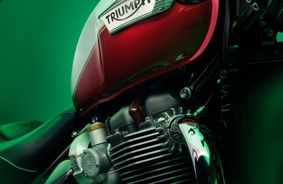 Offer Triumph Bonneville Speedmaster