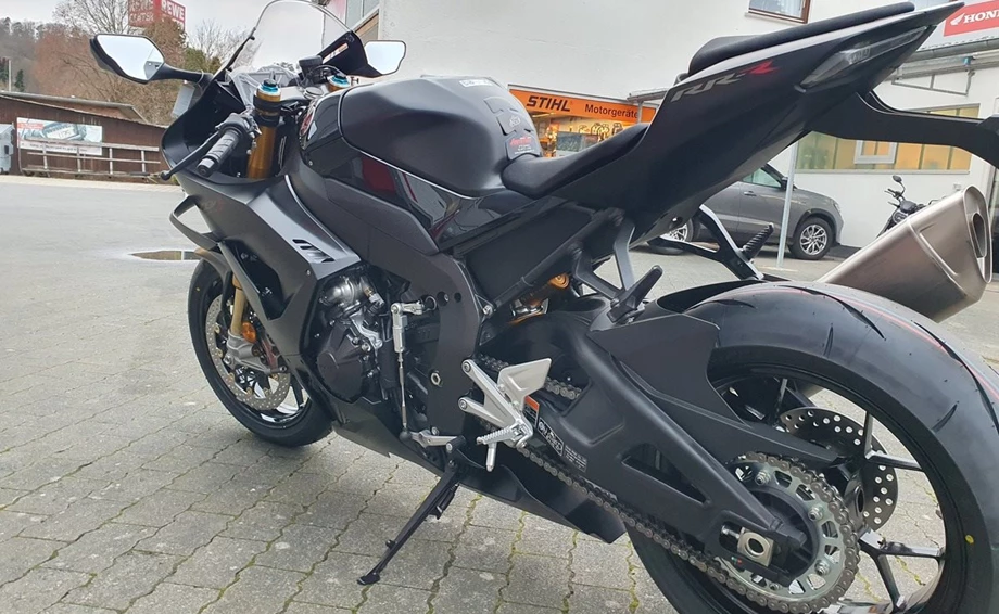 Angebot Honda CBR1000RR-R Fireblade SP Bild 16: Angebot Honda CBR1000RR-R Fireblade SP
